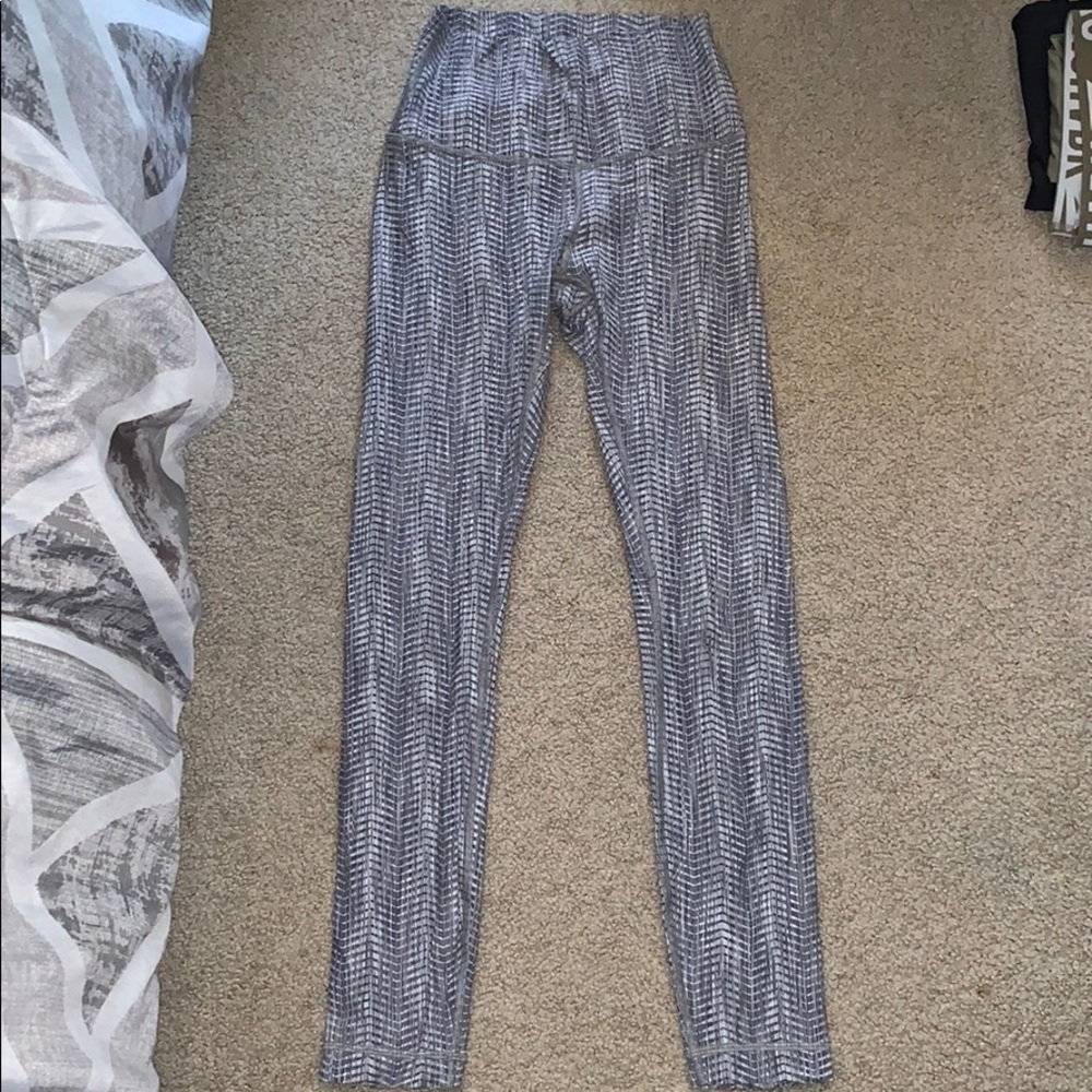 Lululemon wunder under leggings 25”